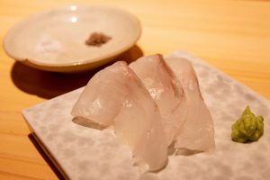 八王子で料理人が握る本格寿司と厳選ワインが楽しめる「鮨つぐみ」のおまかせコースの逸品料理イメージ画像